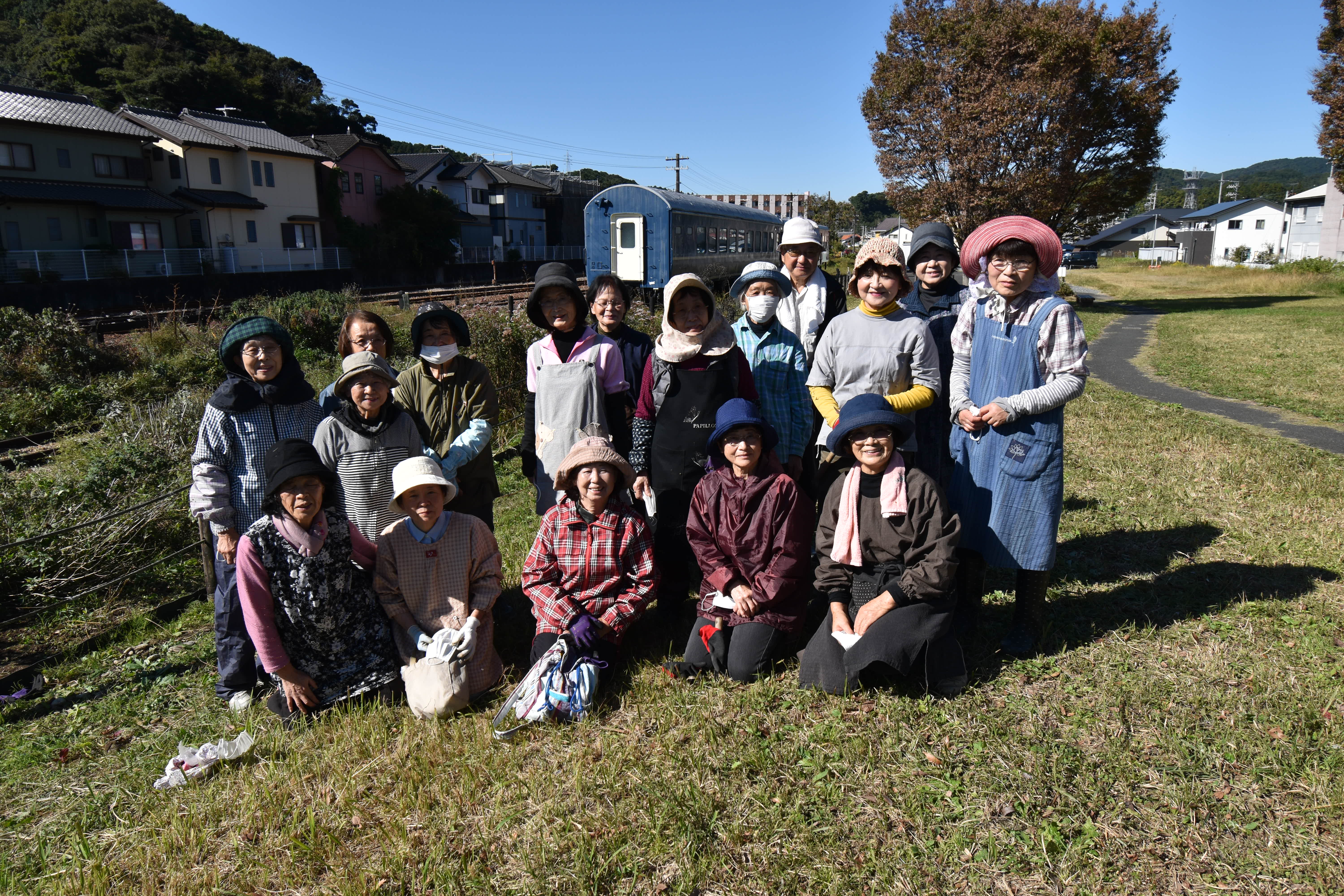 2021.10.28ペレ二アルガーデン除草天竜花の会・八藤友の会